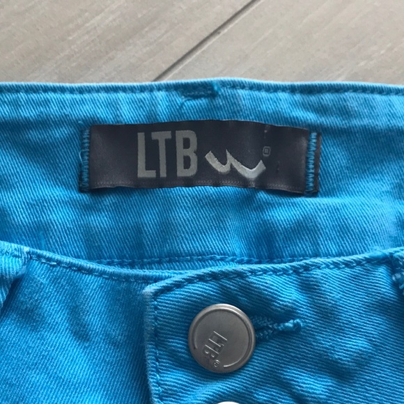 🌊 LTB crop turquoise jeans EUC 🌊 - Picture 3 of 4